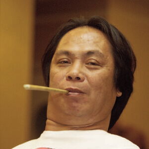 Portrait du peintre de bouche Jovito Sasutona