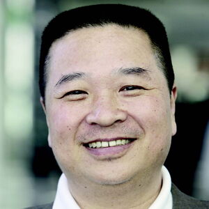 Portrait du peintre de bouche Jingsheng Liu